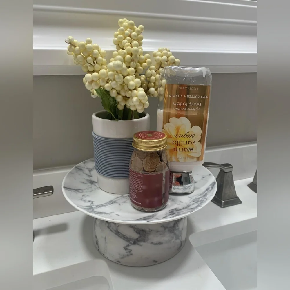 Bathroom decor